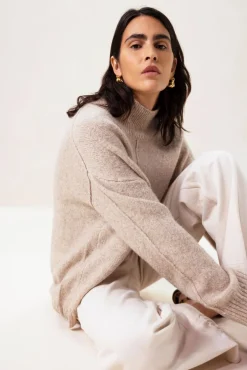 Beige gebreide trui met turtle neck