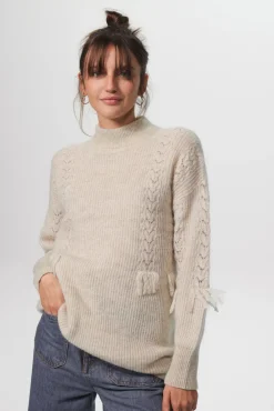 Beige gebreide tuniek met franjes