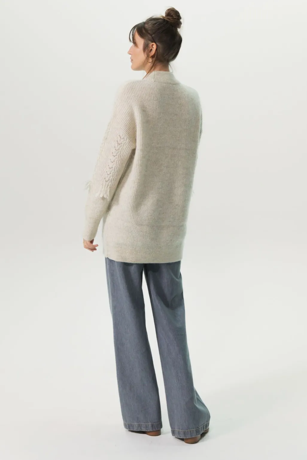 Beige gebreide tuniek met franjes