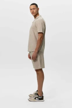 Beige gestreepte shorts