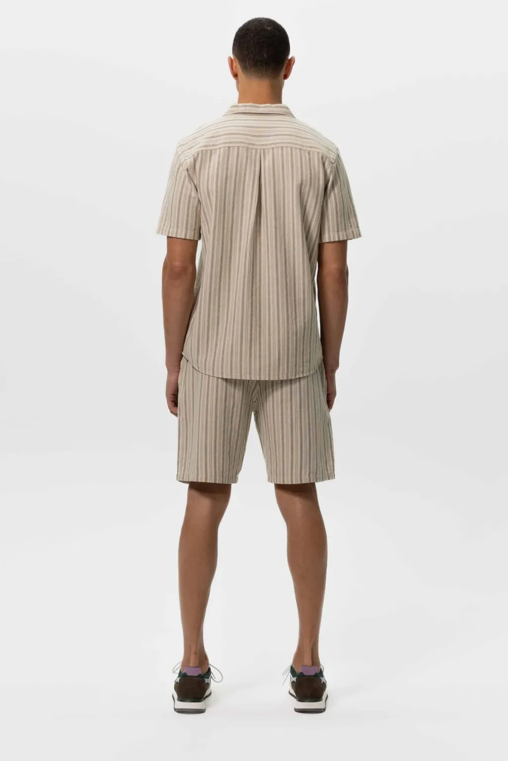 Beige gestreepte shorts
