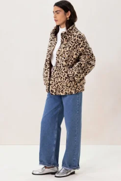 Beige korte teddy jas met leopardprint