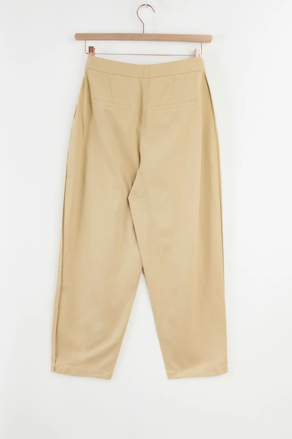 Beige mid waist katoenen bandplooibroek