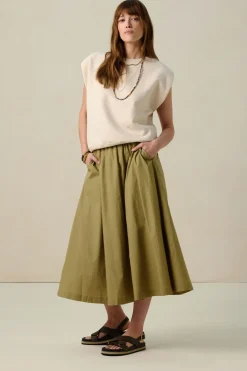 Beige mouwloze sweater