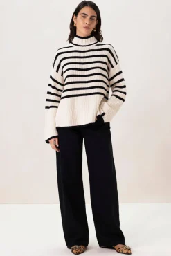 Beige oversized trui met strepen