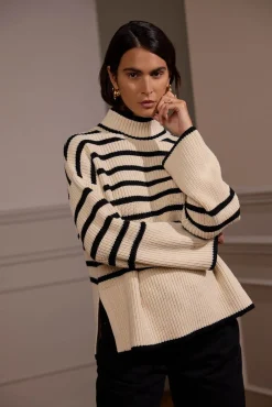 Beige oversized trui met strepen