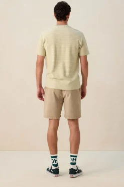 Beige t-shirt met strepen