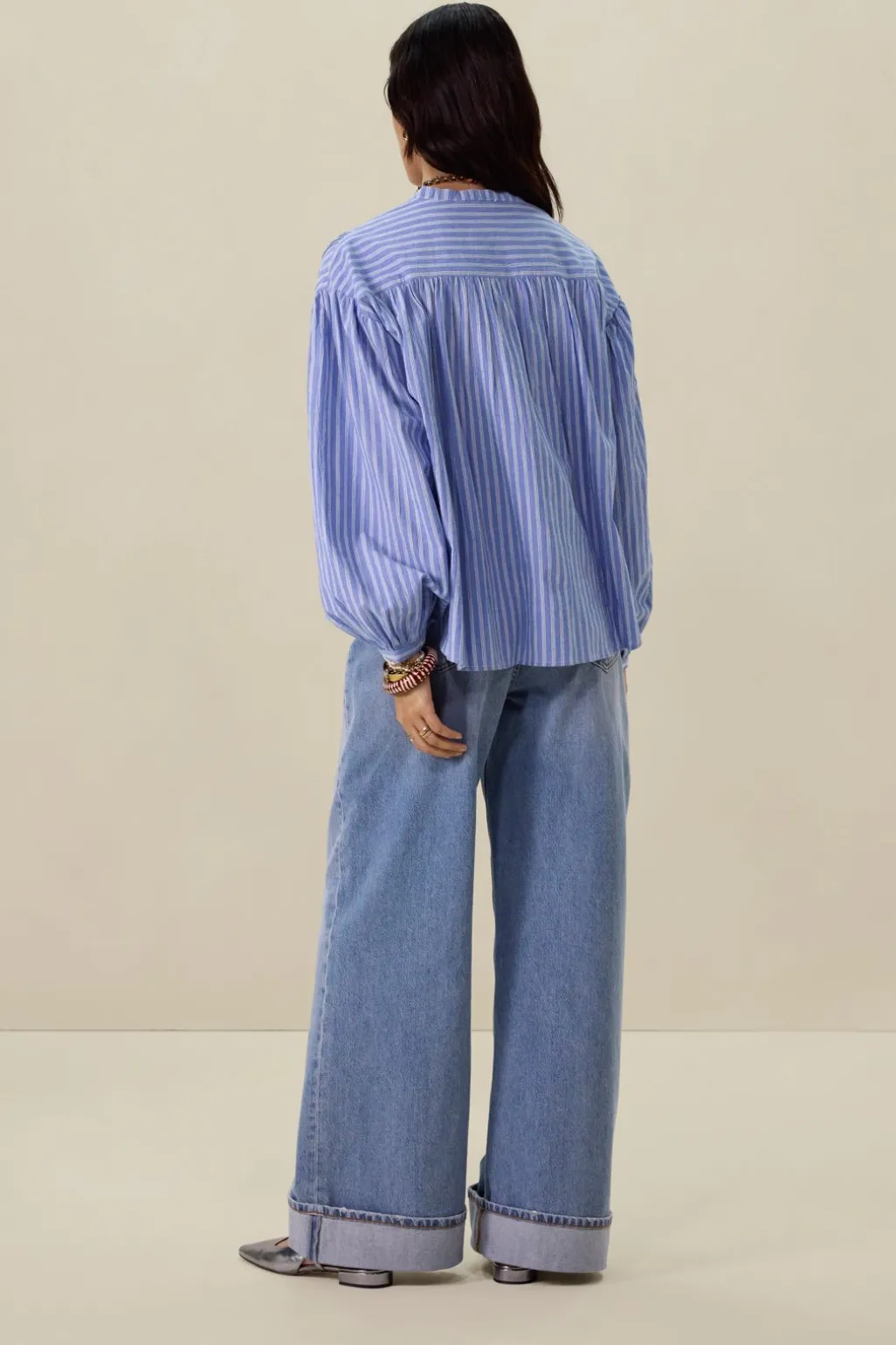 Blauw gestreepte blouse met ruffles