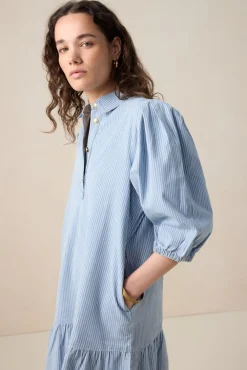 Blauwe denim jurk met pofmouwen
