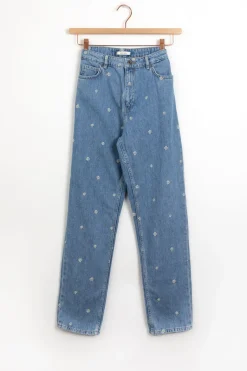 Blauwe high waist girlfriend jeans met embroidery