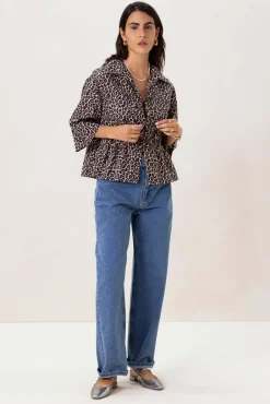 Bruine blouse met leopard print