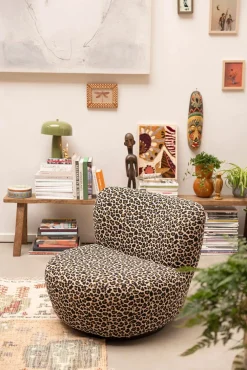 Bruine draaifauteuil met leopard print