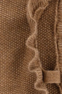 Bruine gebreide spencer met ruffles