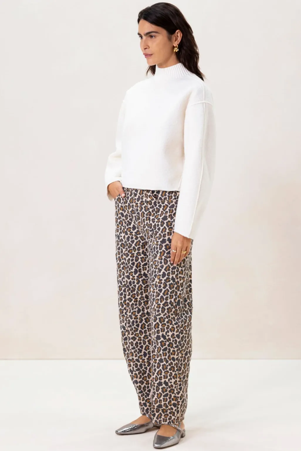Bruine mid waist balloon leg jeans met leopard print