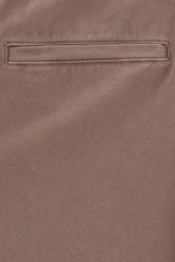 Bruine mid-rise chino met elastische taille