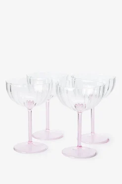 Champagneglazen met roze hartje aan de binnenkant