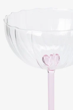 Champagneglazen met roze hartje aan de binnenkant