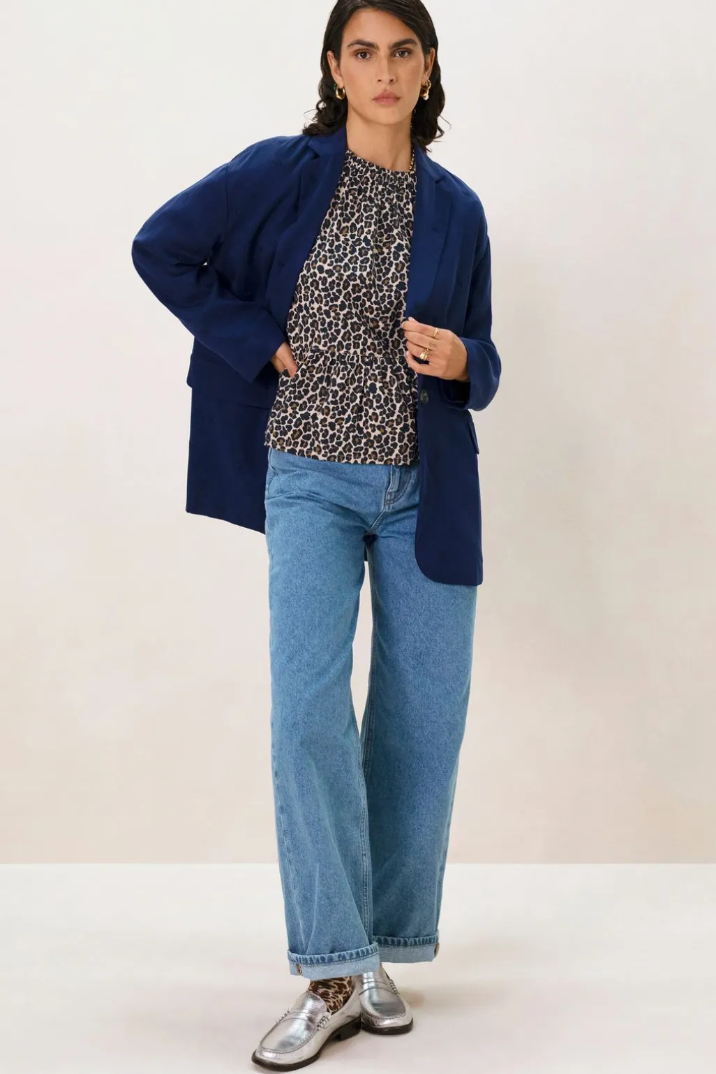 Donkerblauwe oversized blazer met embroidery