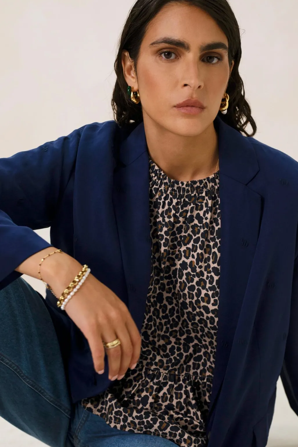 Donkerblauwe oversized blazer met embroidery