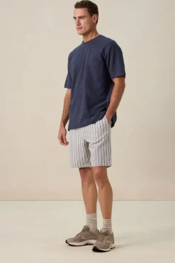 Donkerblauwe short met strepen