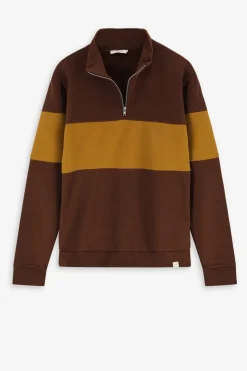 Donkerbruine sweater met streep