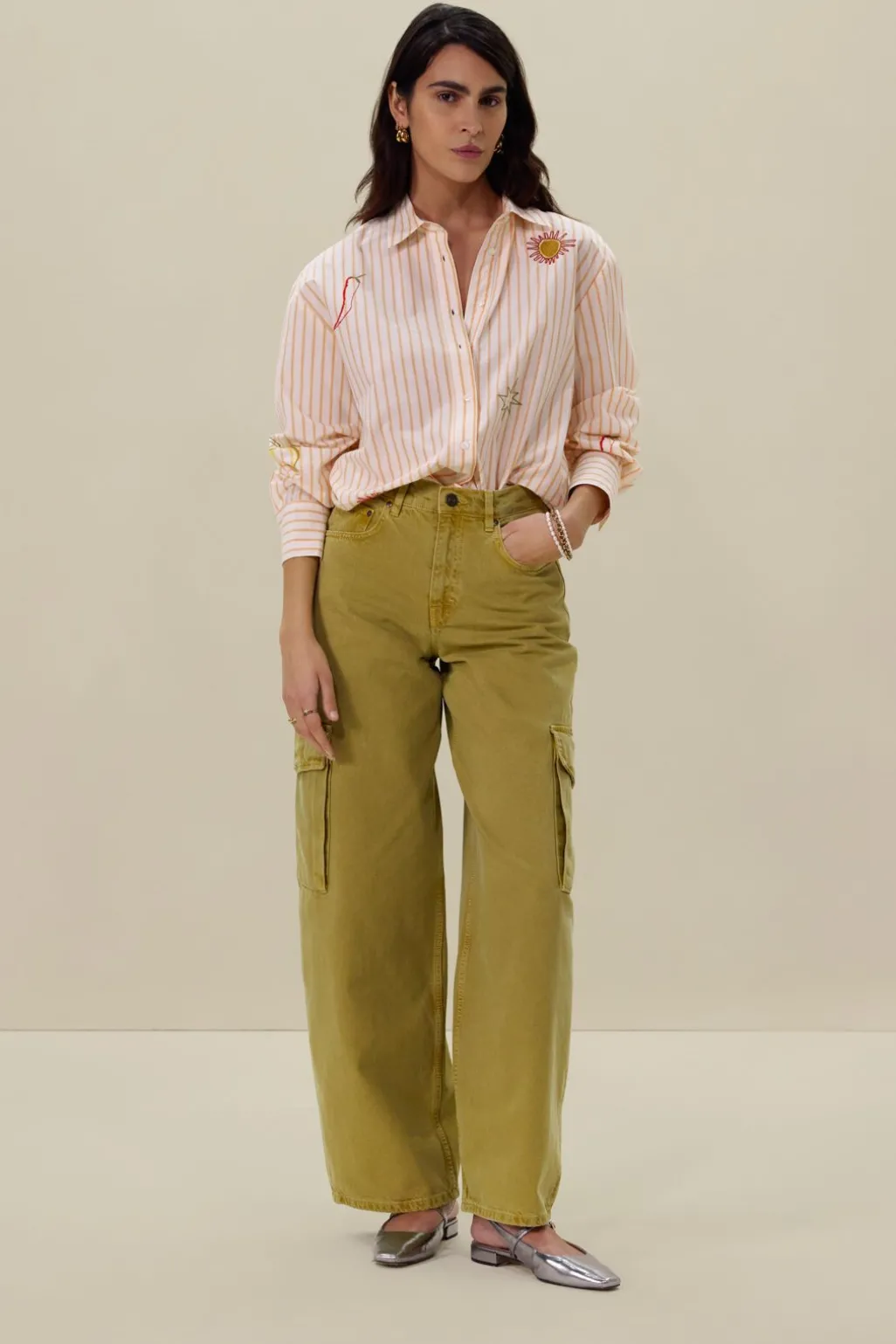 Donkergele high waist cargo broek