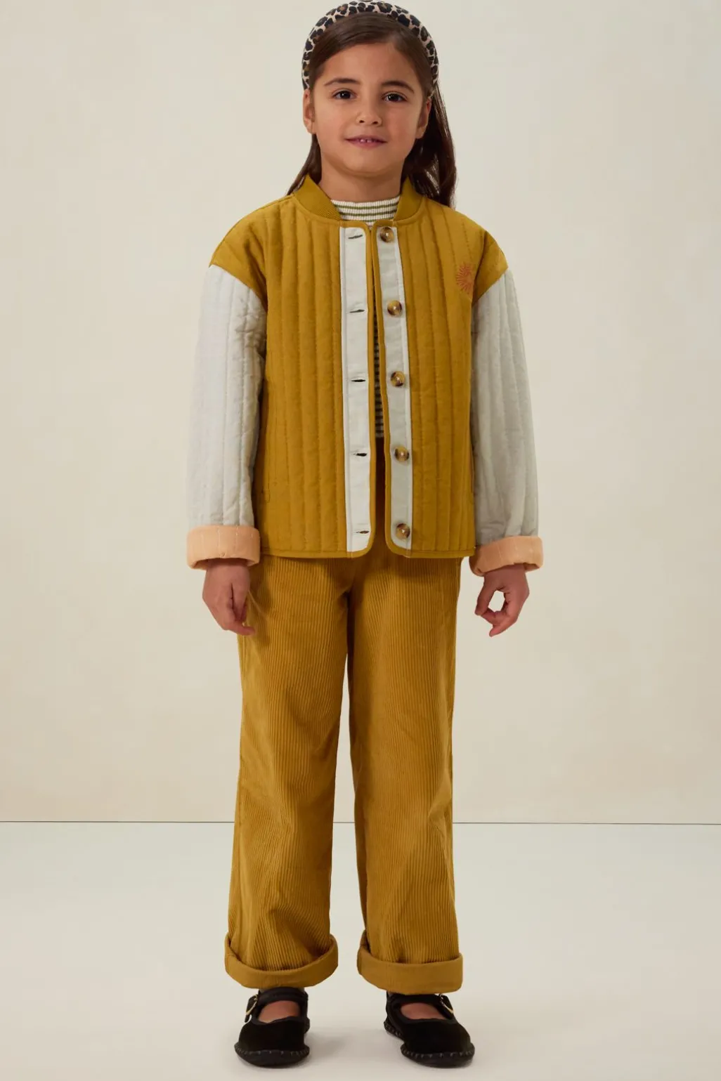 Donkergele quilted jas met embroidery