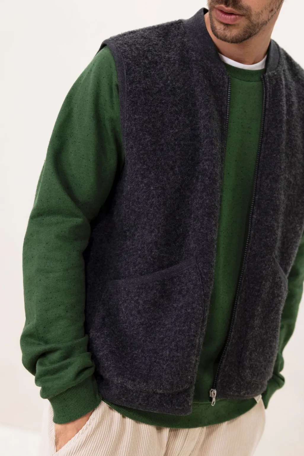 Donkergrijze bodywarmer