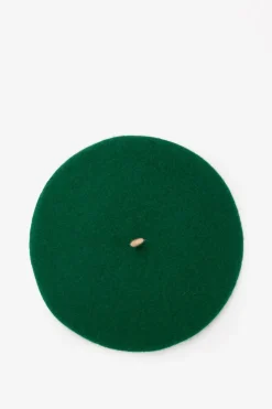 Donkergroene baret met contrasterende rand