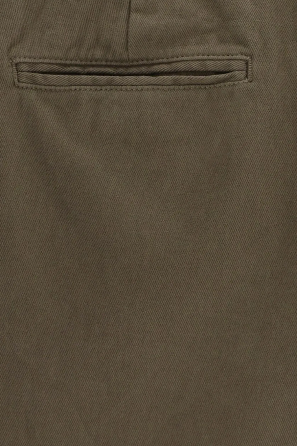 Donkergroene mid-rise chino