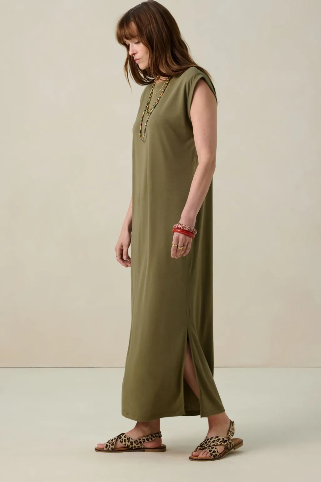 Donkergroene mouwloze maxi jurk