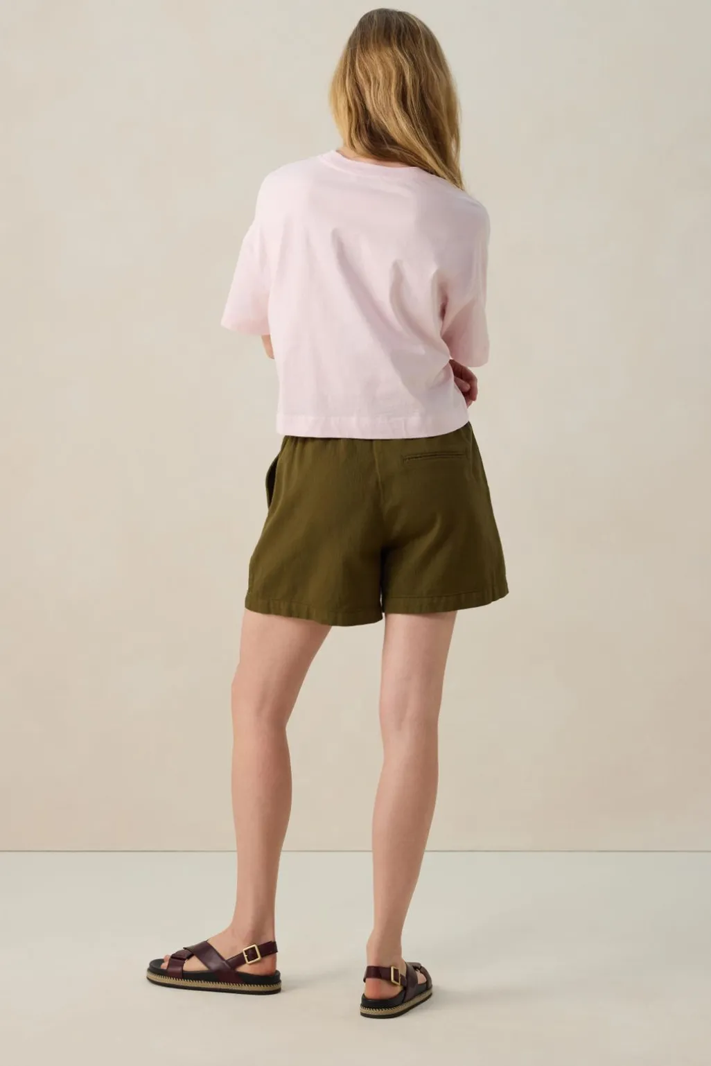 Donkergroene short