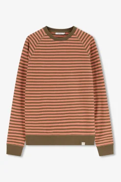 Donkergroene sweater met oranje strepen