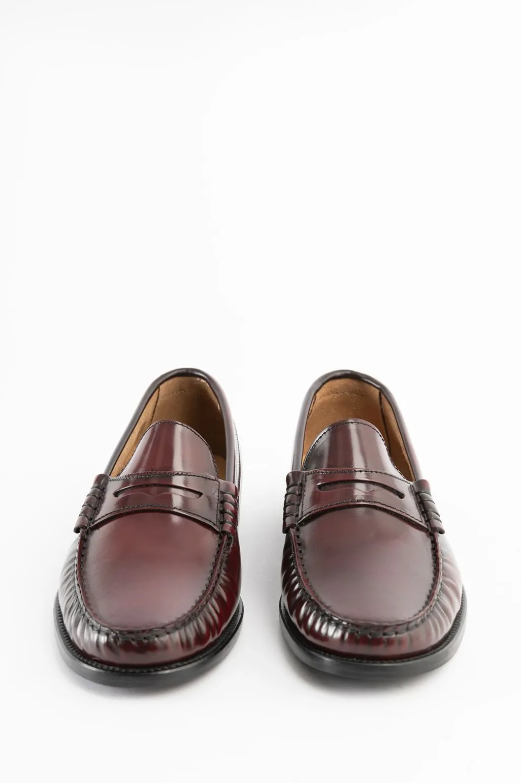 Donkerrode leren loafers
