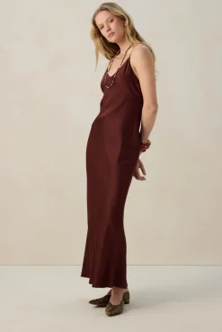 Donkerrode maxi-jurk