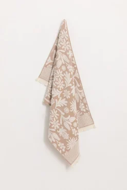 Gastendoek beige met bloemenprint
