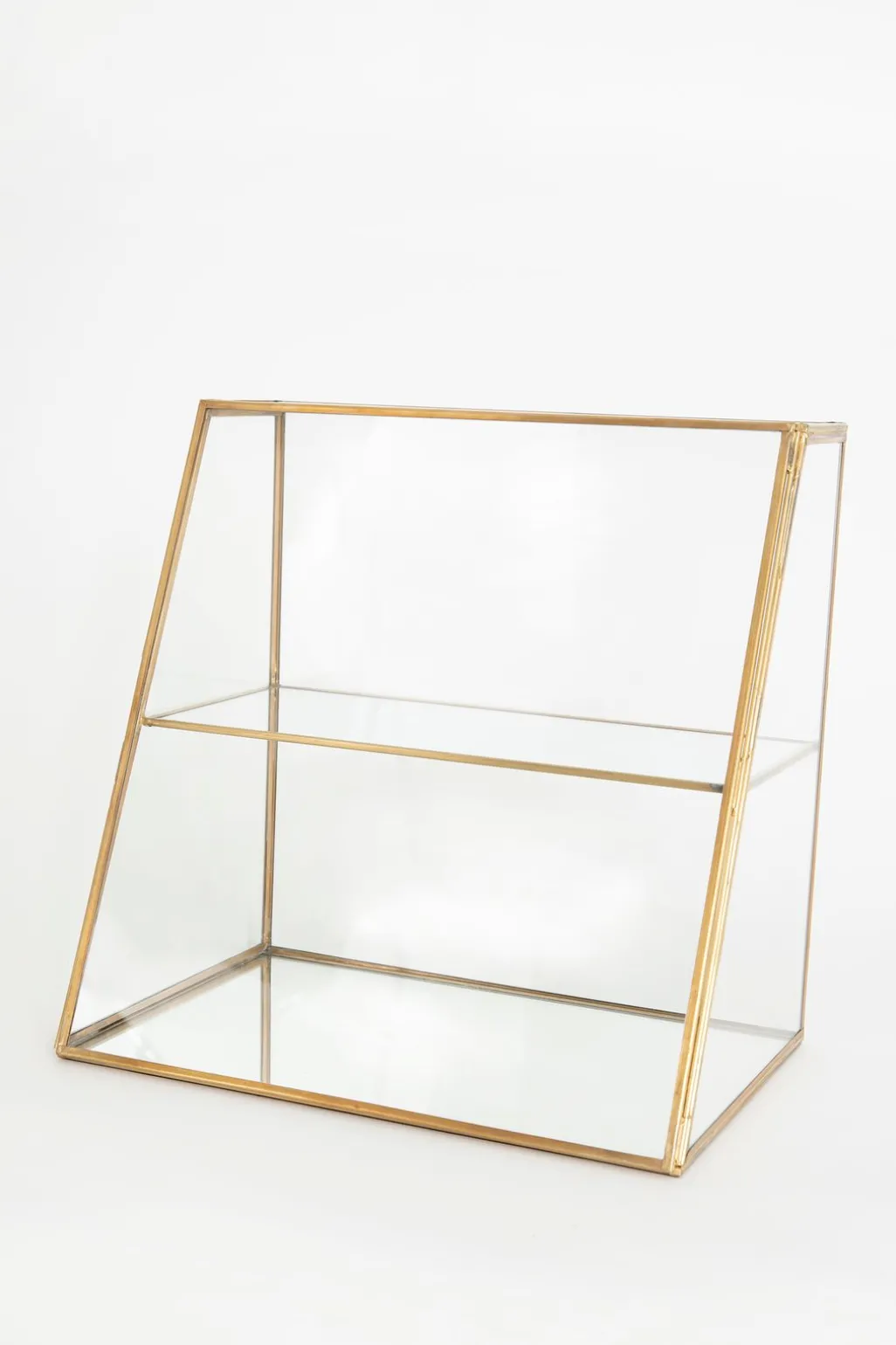 Glazen vitrine kastje