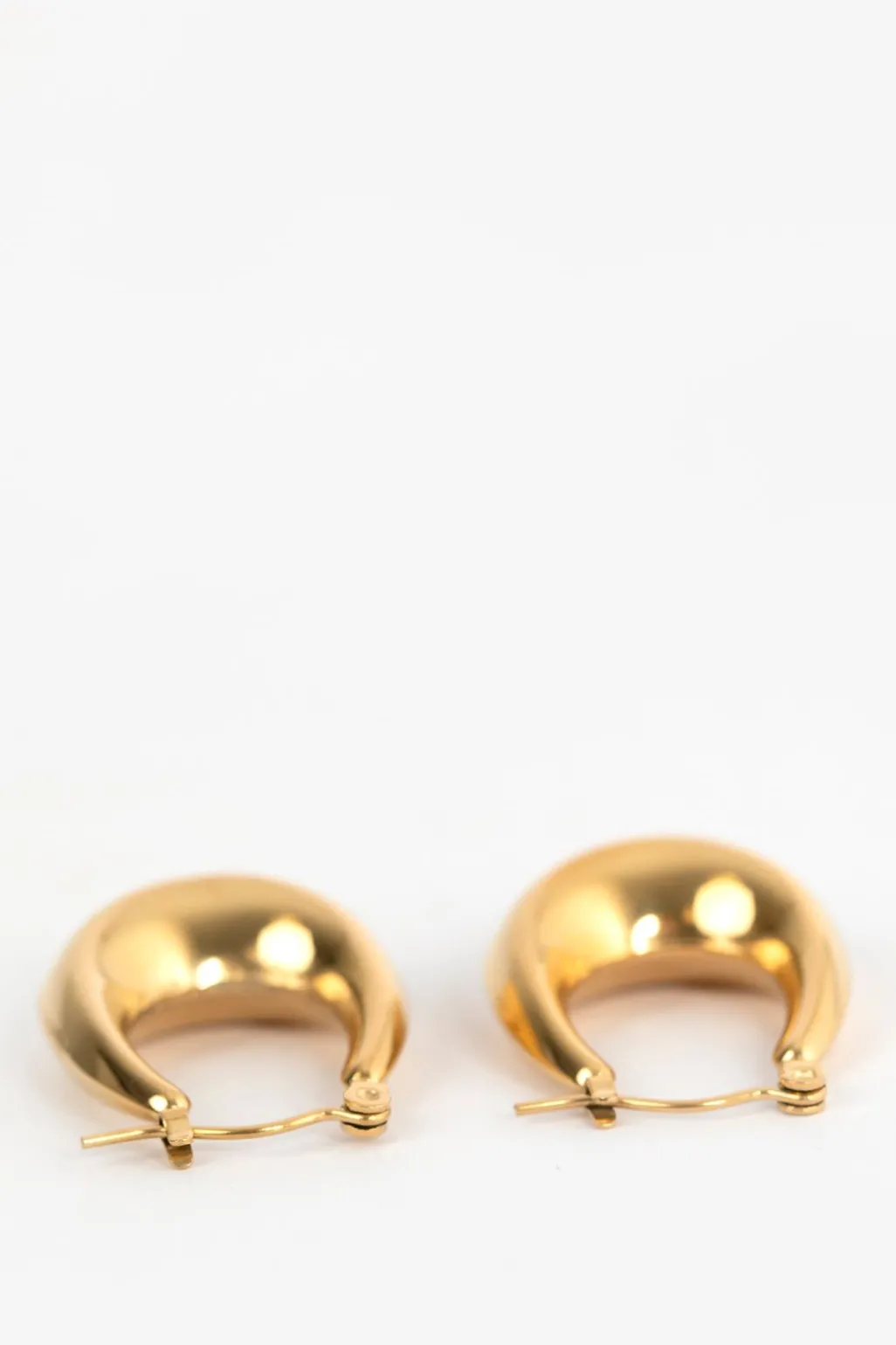 Gold plated ronde oorbellen