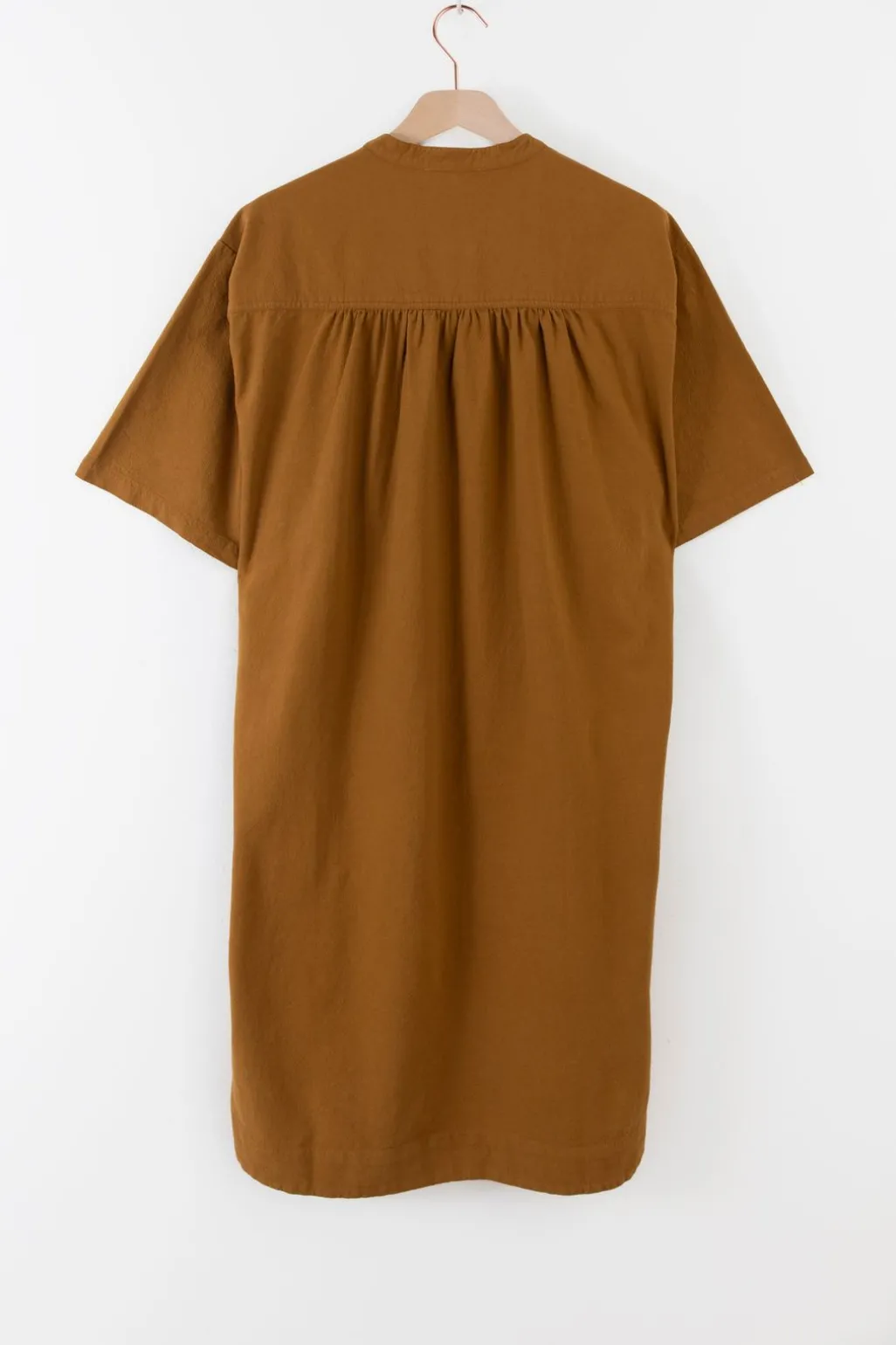 Goudbruine midi jurk
