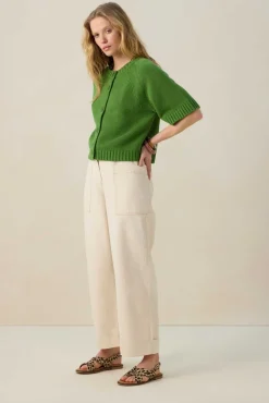 Groen gebreid vest met korte mouwen