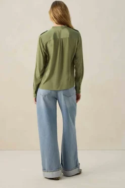 Groene blouse met borstzakken