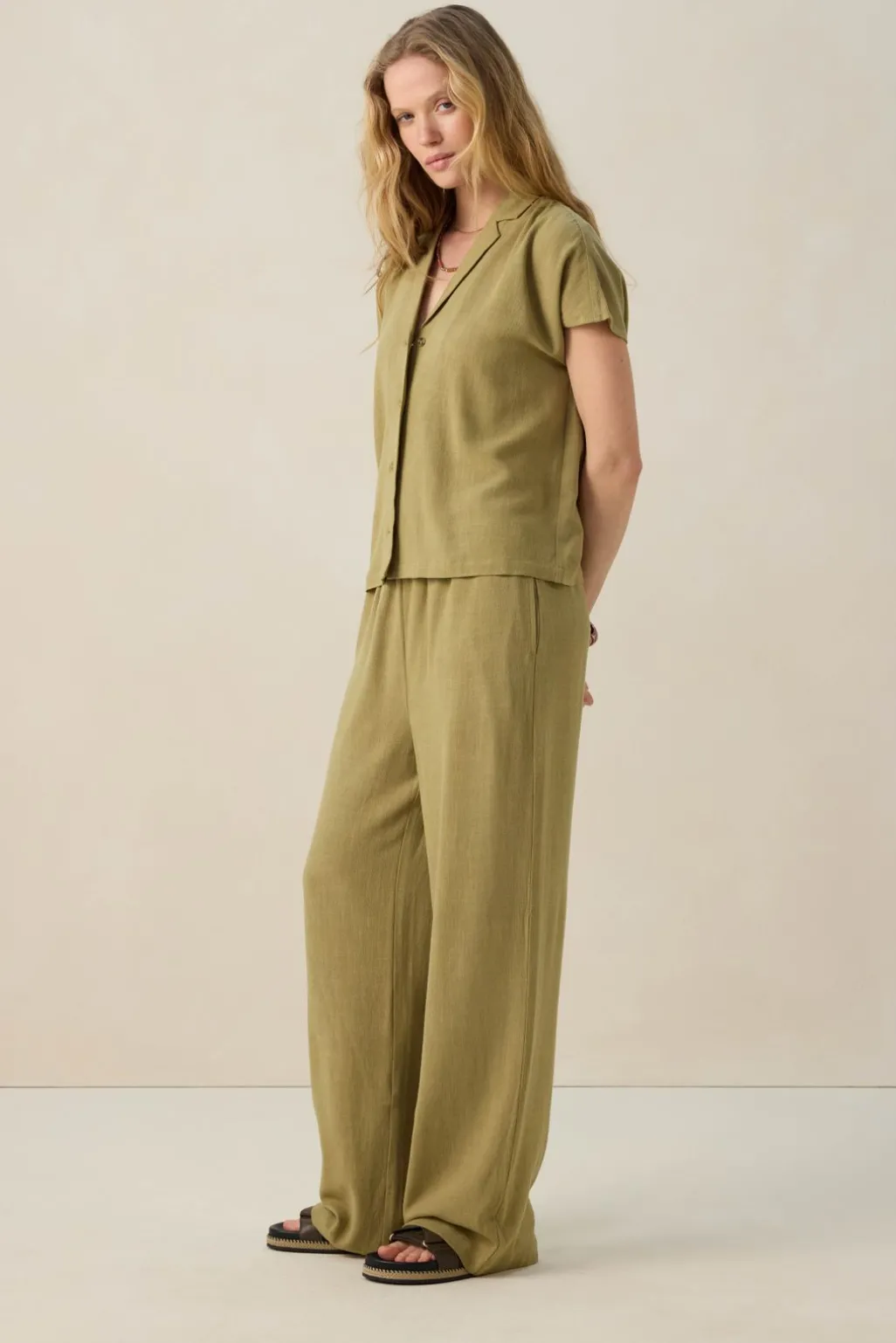 Groene blouse met korte mouwen