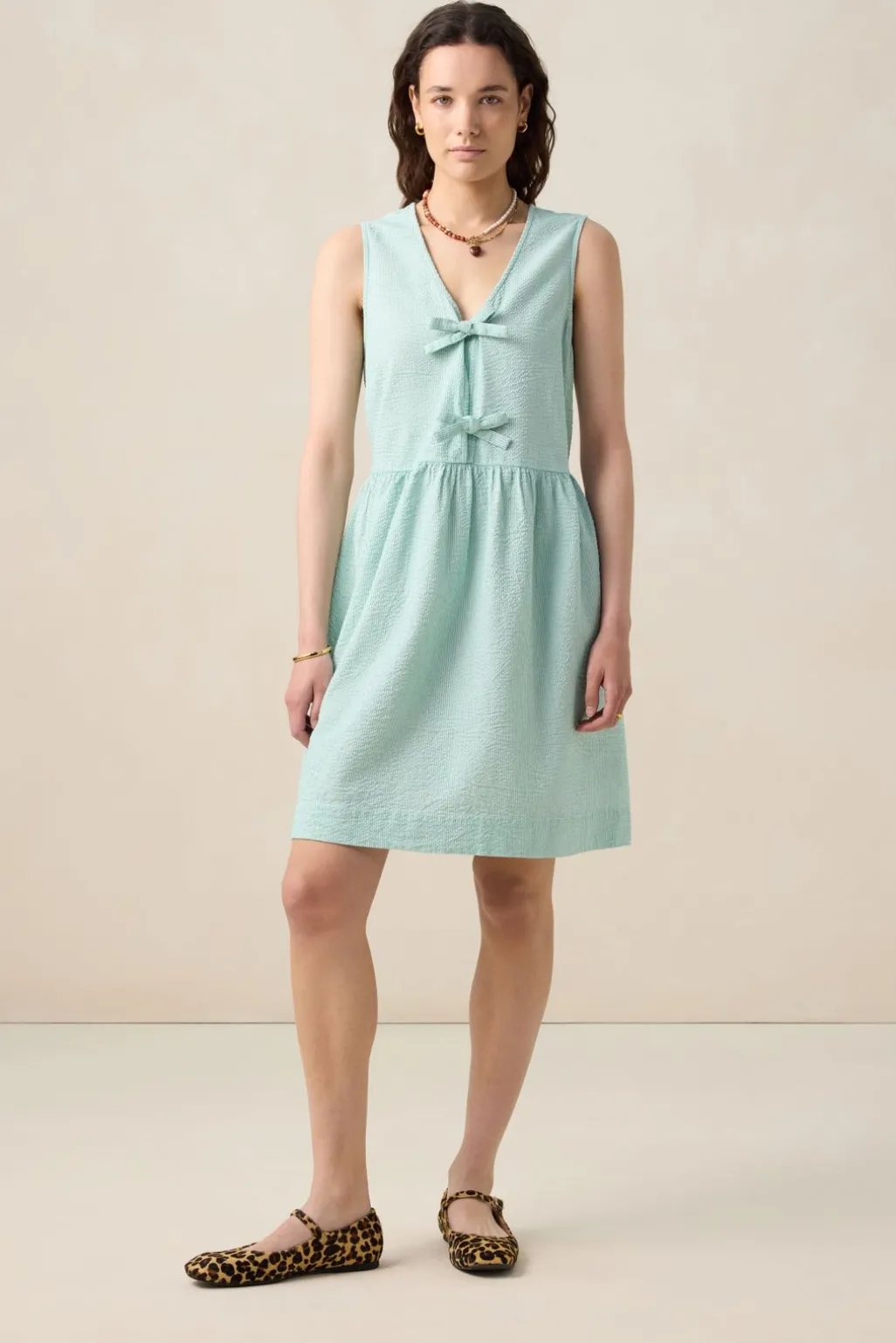 Groene gestreepte mini-jurk