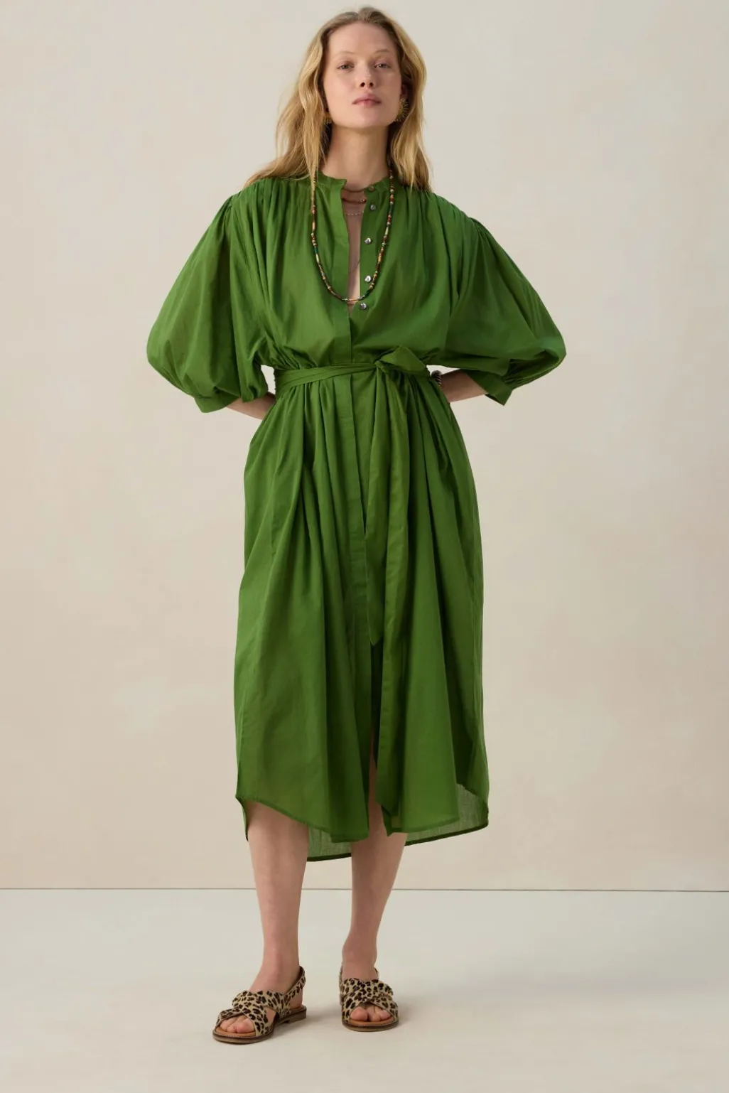 Groene jurk met ceintuur