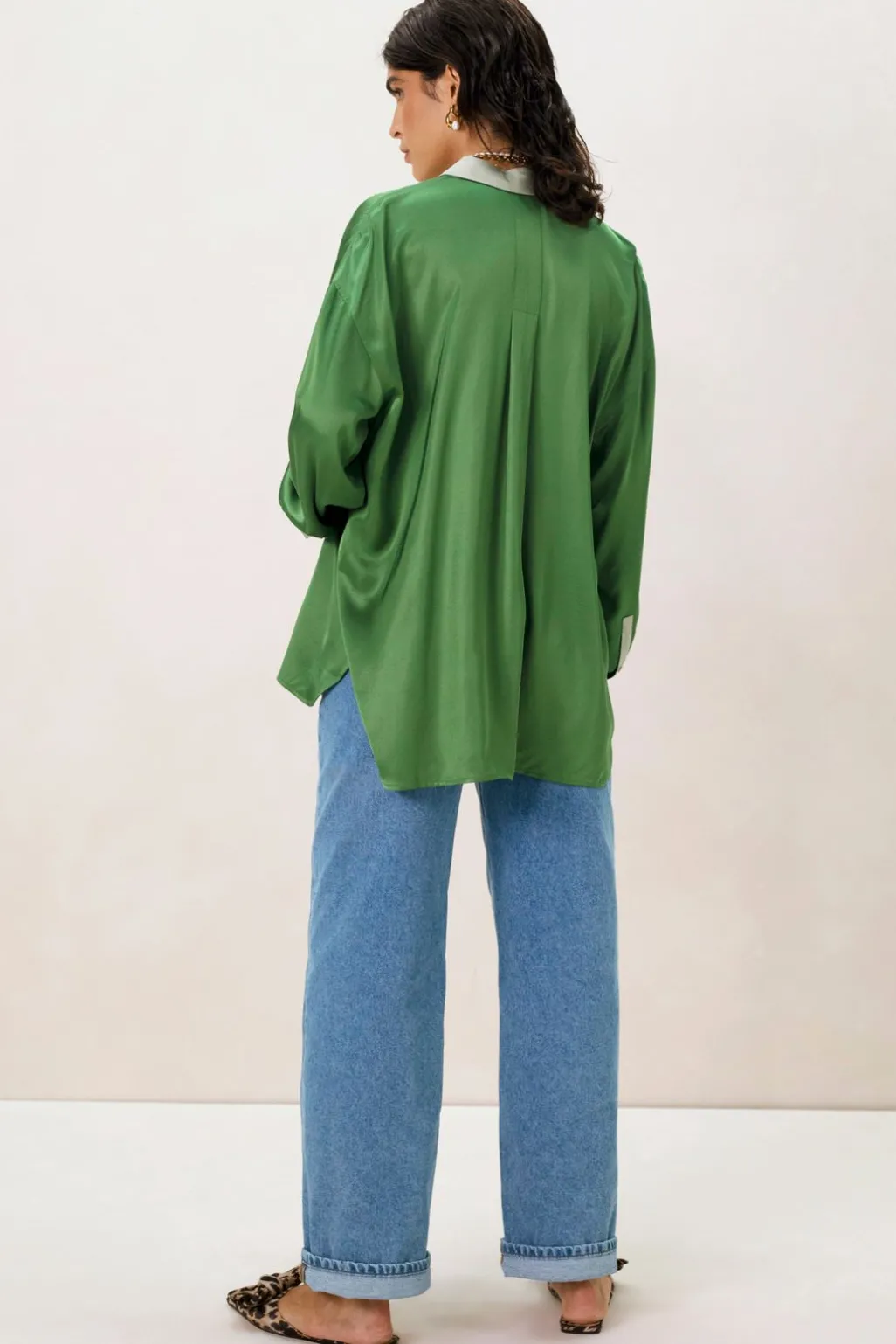 Groene oversized satijnen blouse