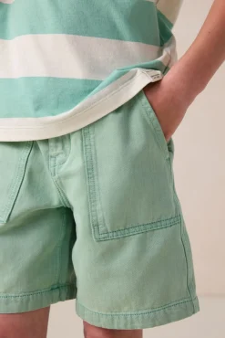 Groene short met opgestikte zakken