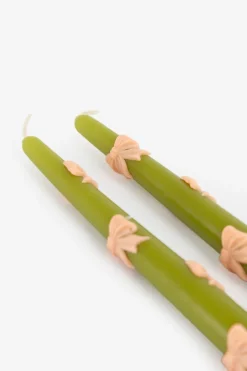 Groene sierkaarsen met strikjes