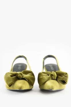 Groene velvet slingbacks met strik