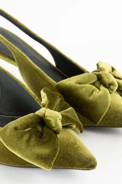 Groene velvet slingbacks met strik