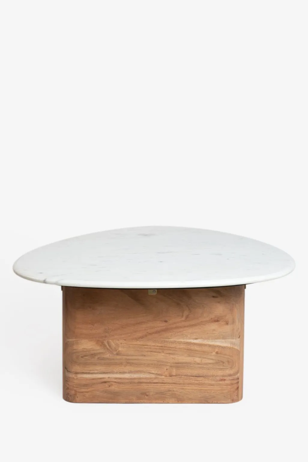 Houten koffietafel met marmer blad
